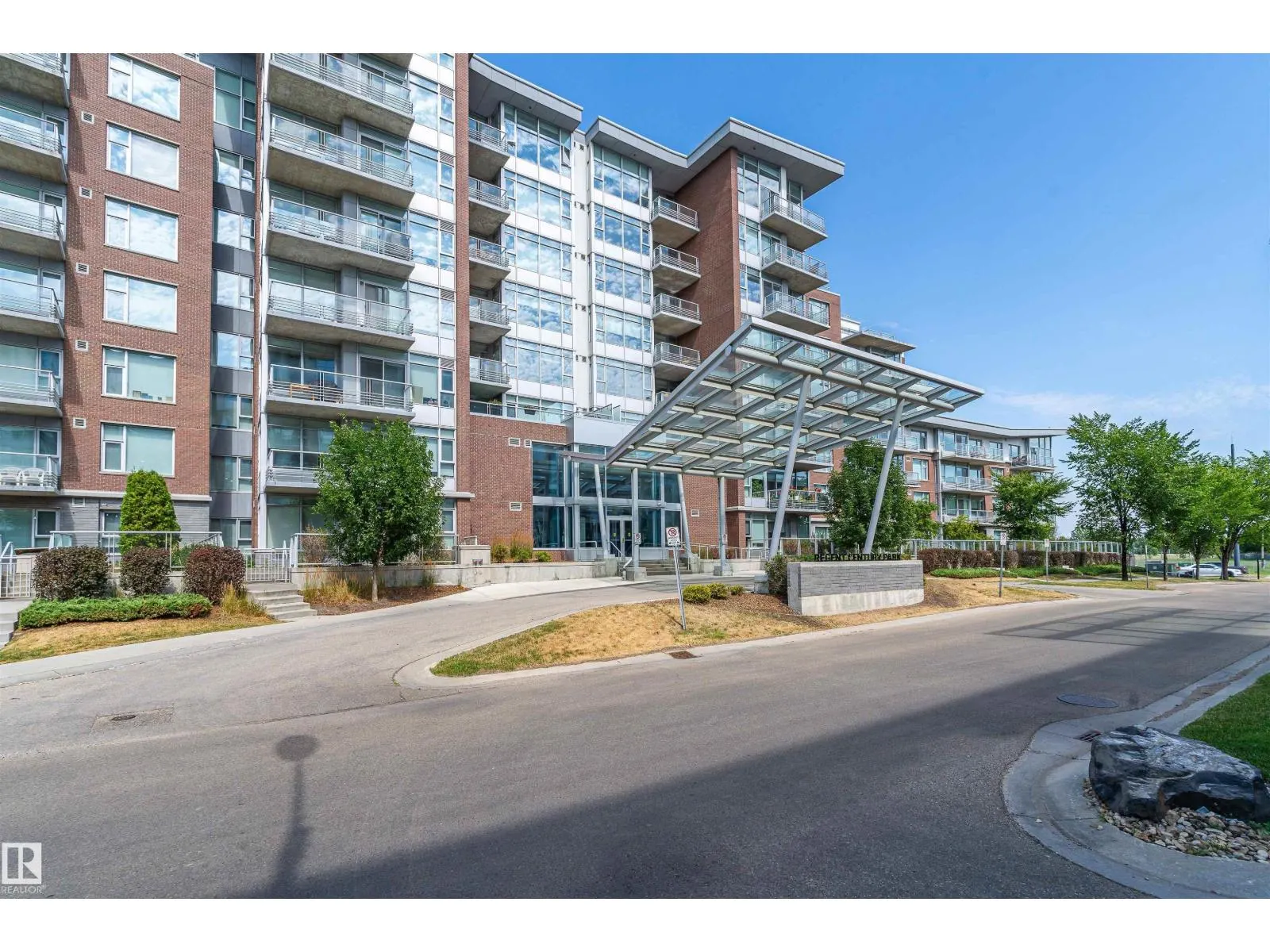 #209 2606 109 ST NW