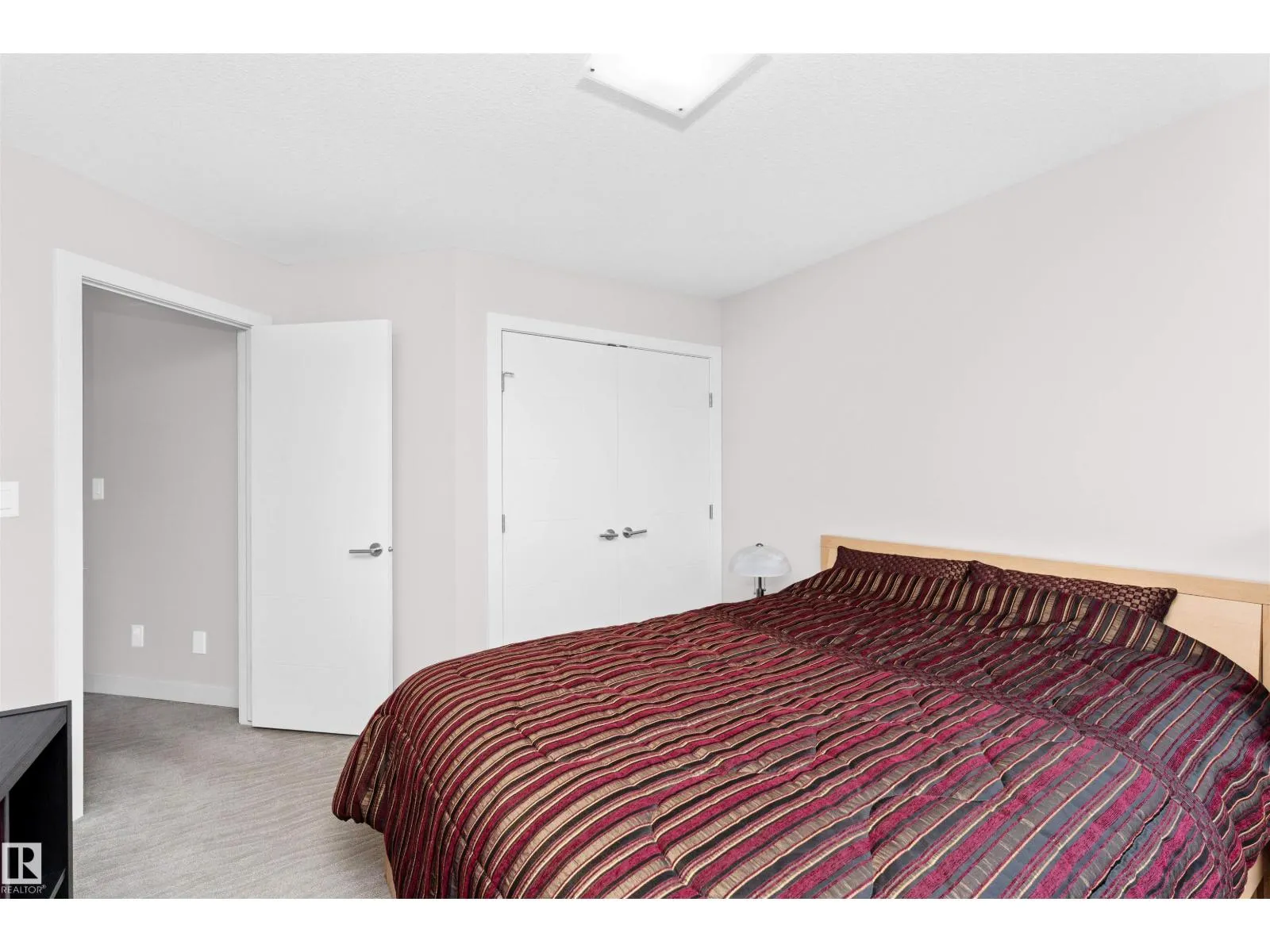 7404 MAY CM NW