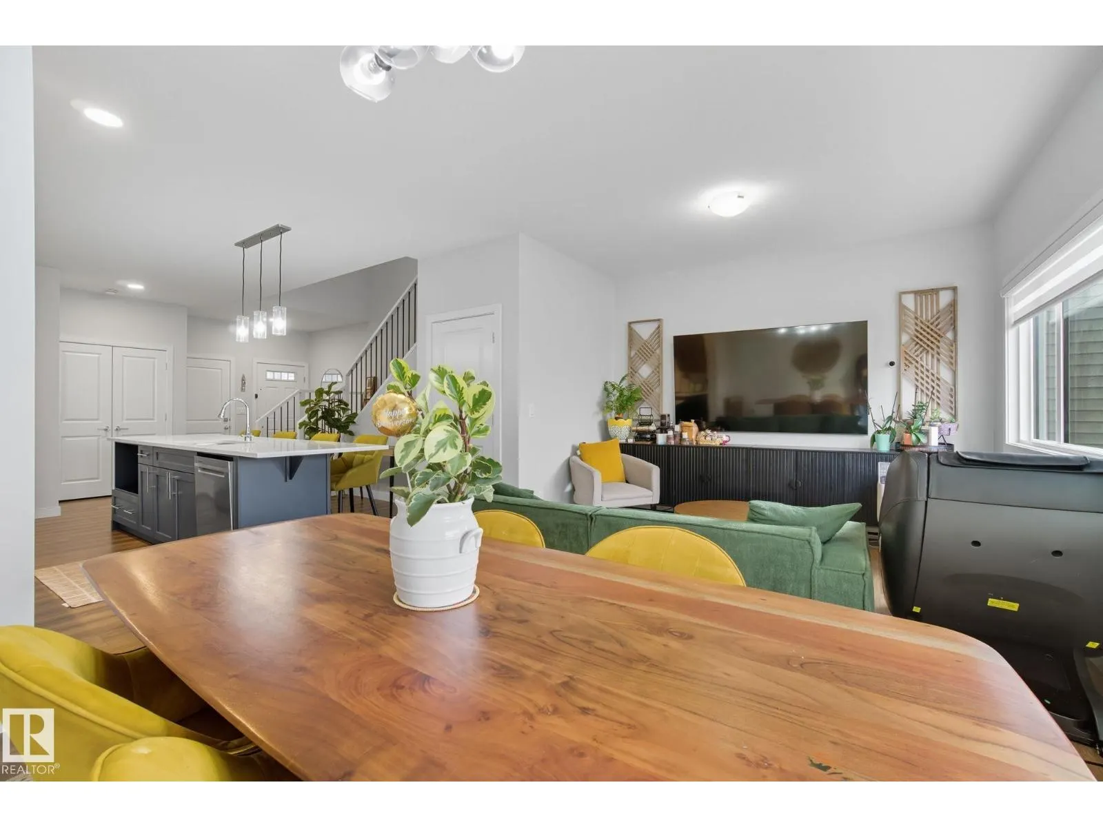 9307 PEAR LINK SW