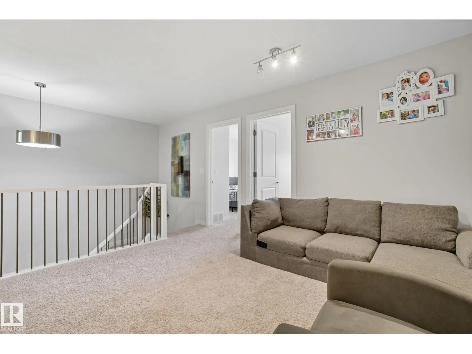9307 PEAR LINK SW