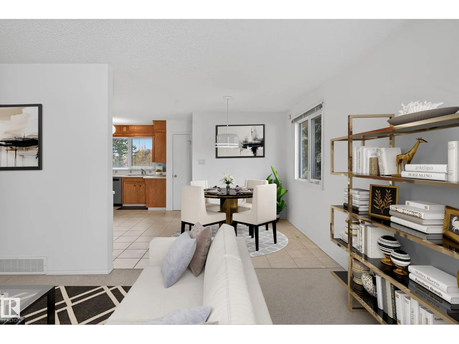 1904 89 ST NW
