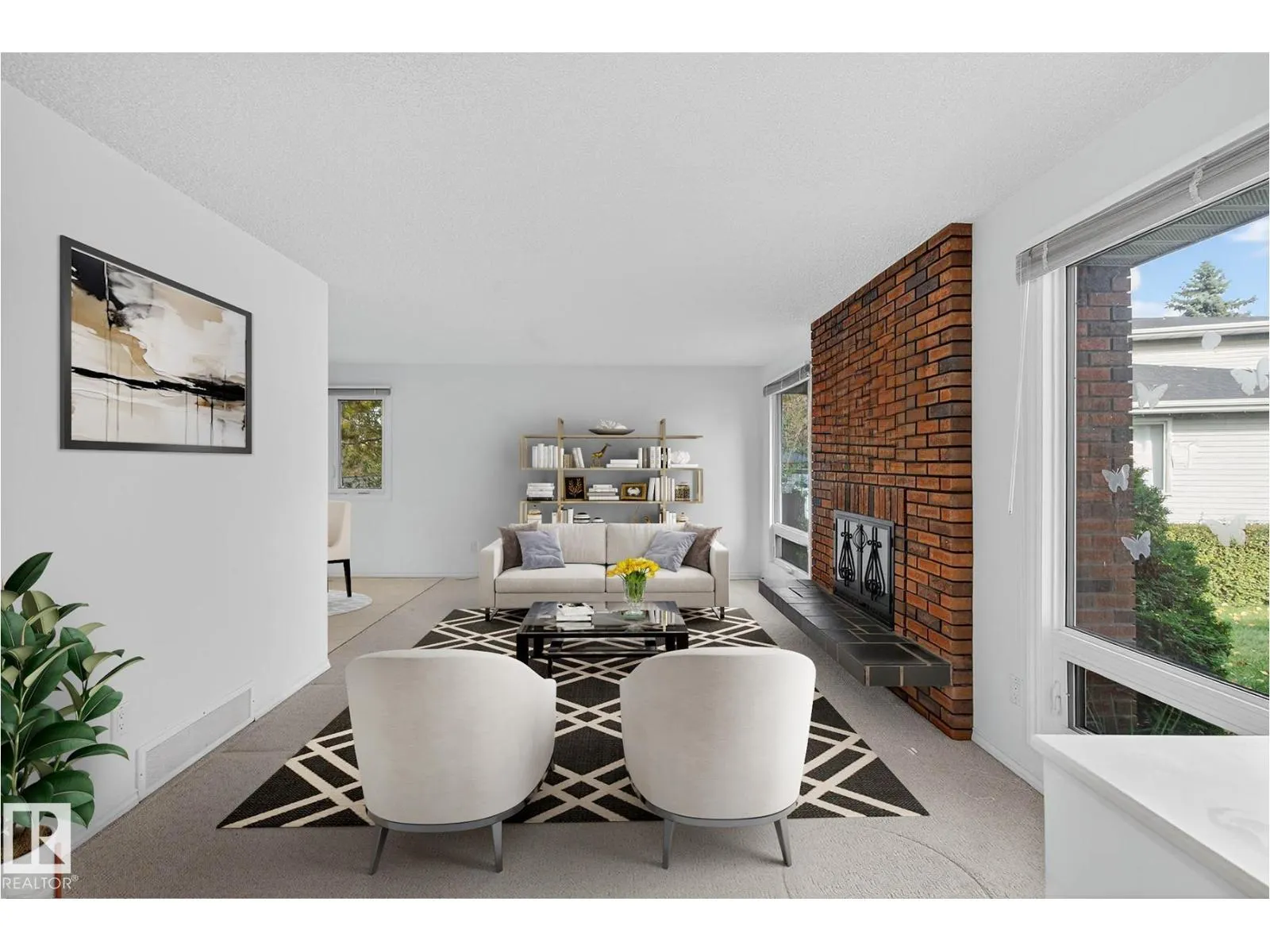 1904 89 ST NW