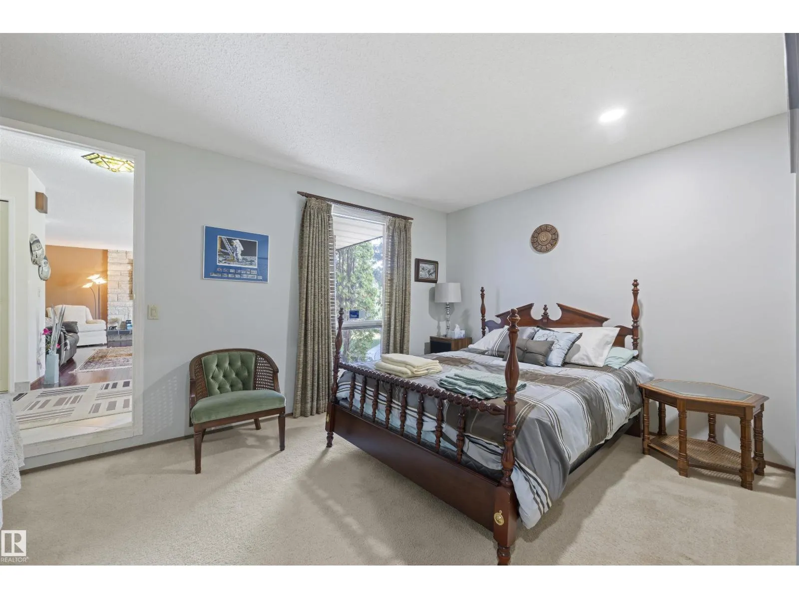 2811 125 ST NW