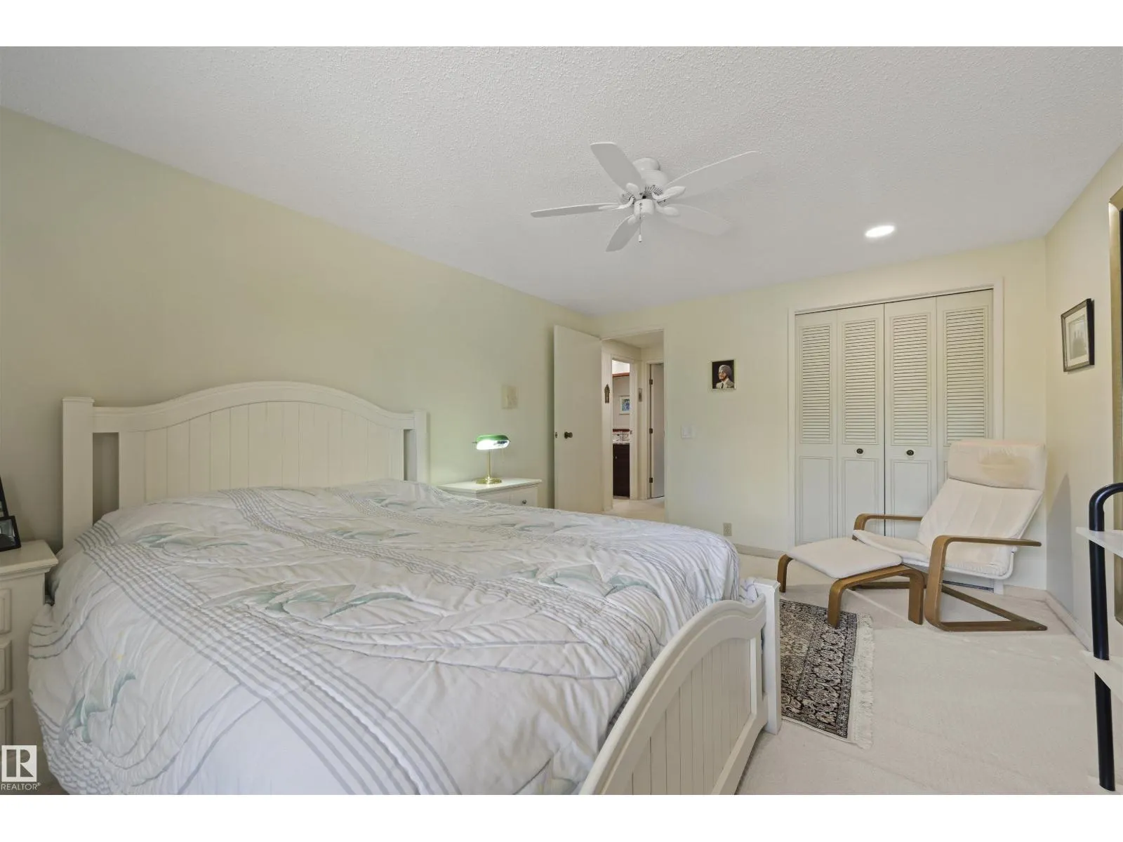 2811 125 ST NW