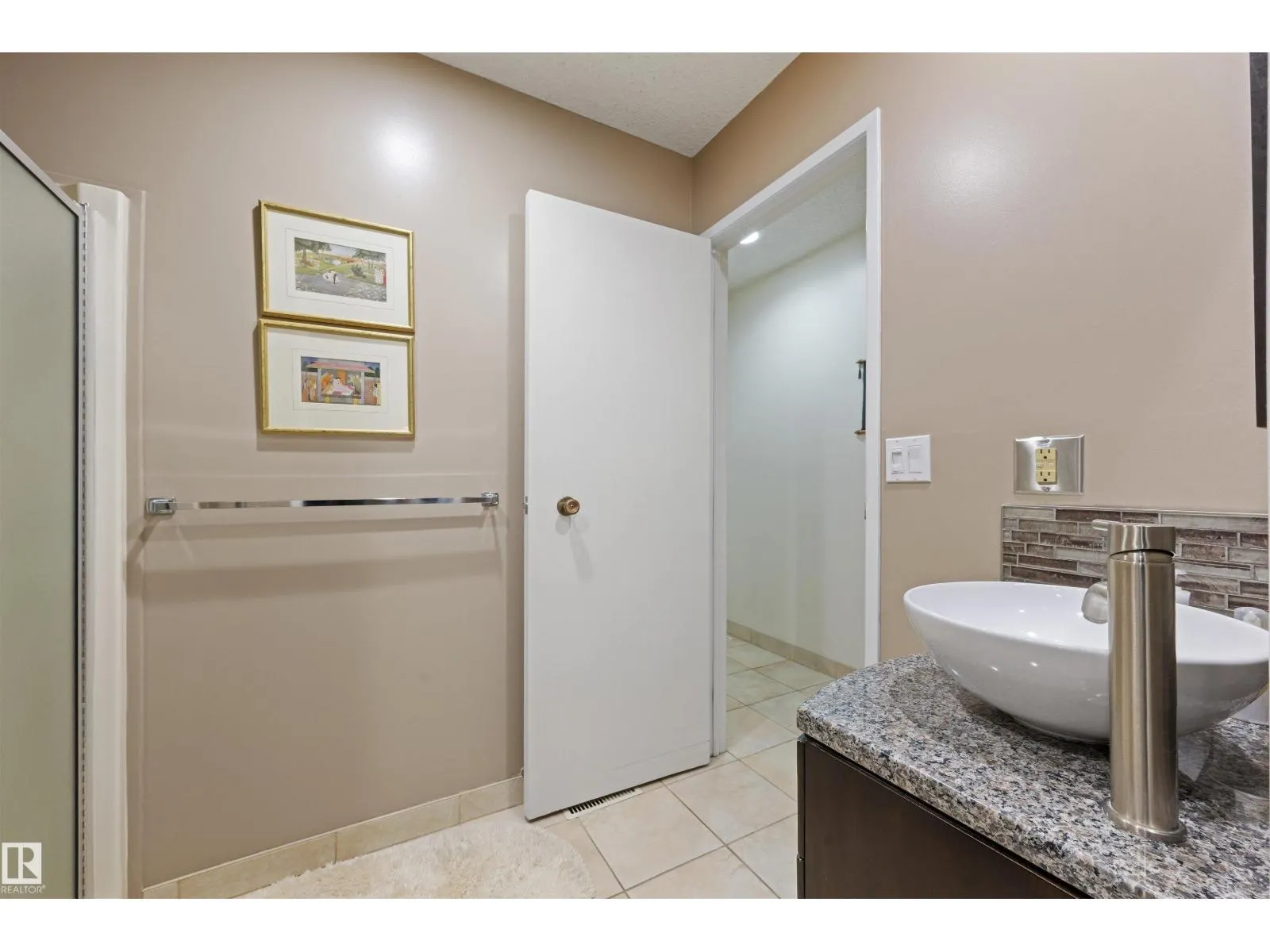 2811 125 ST NW