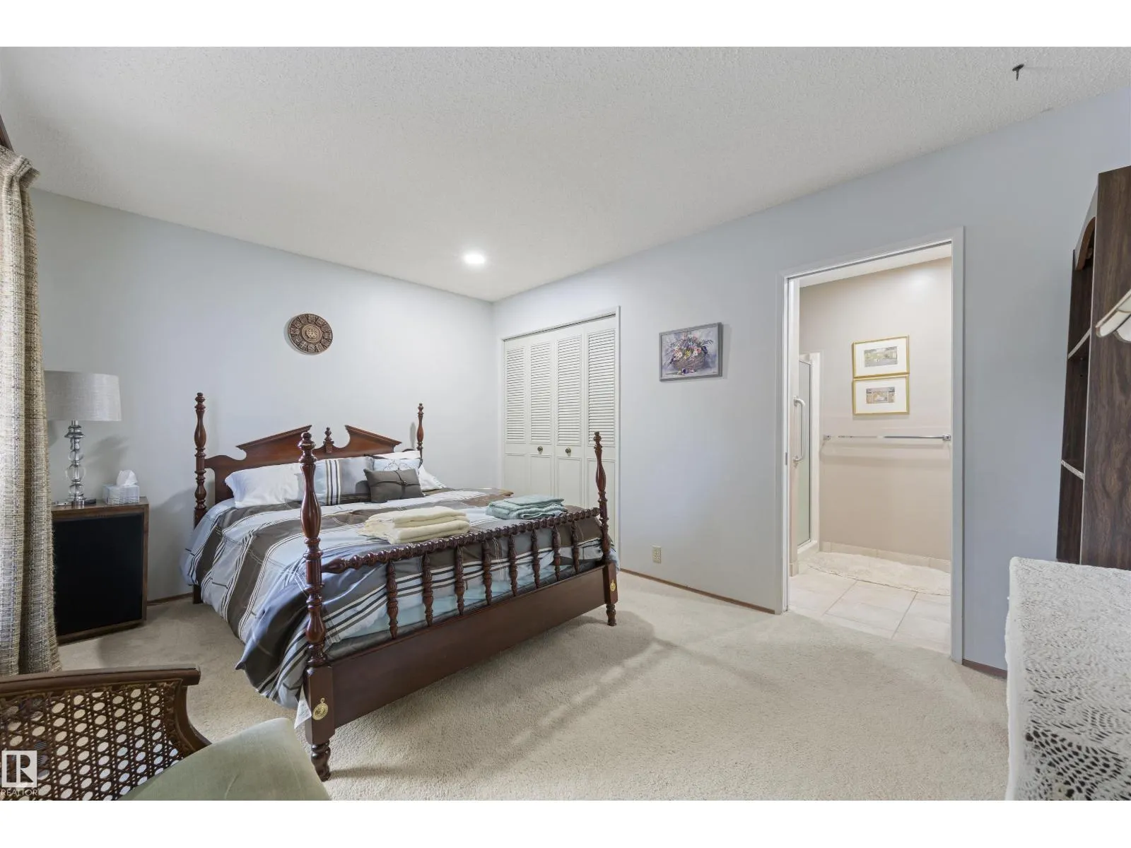 2811 125 ST NW