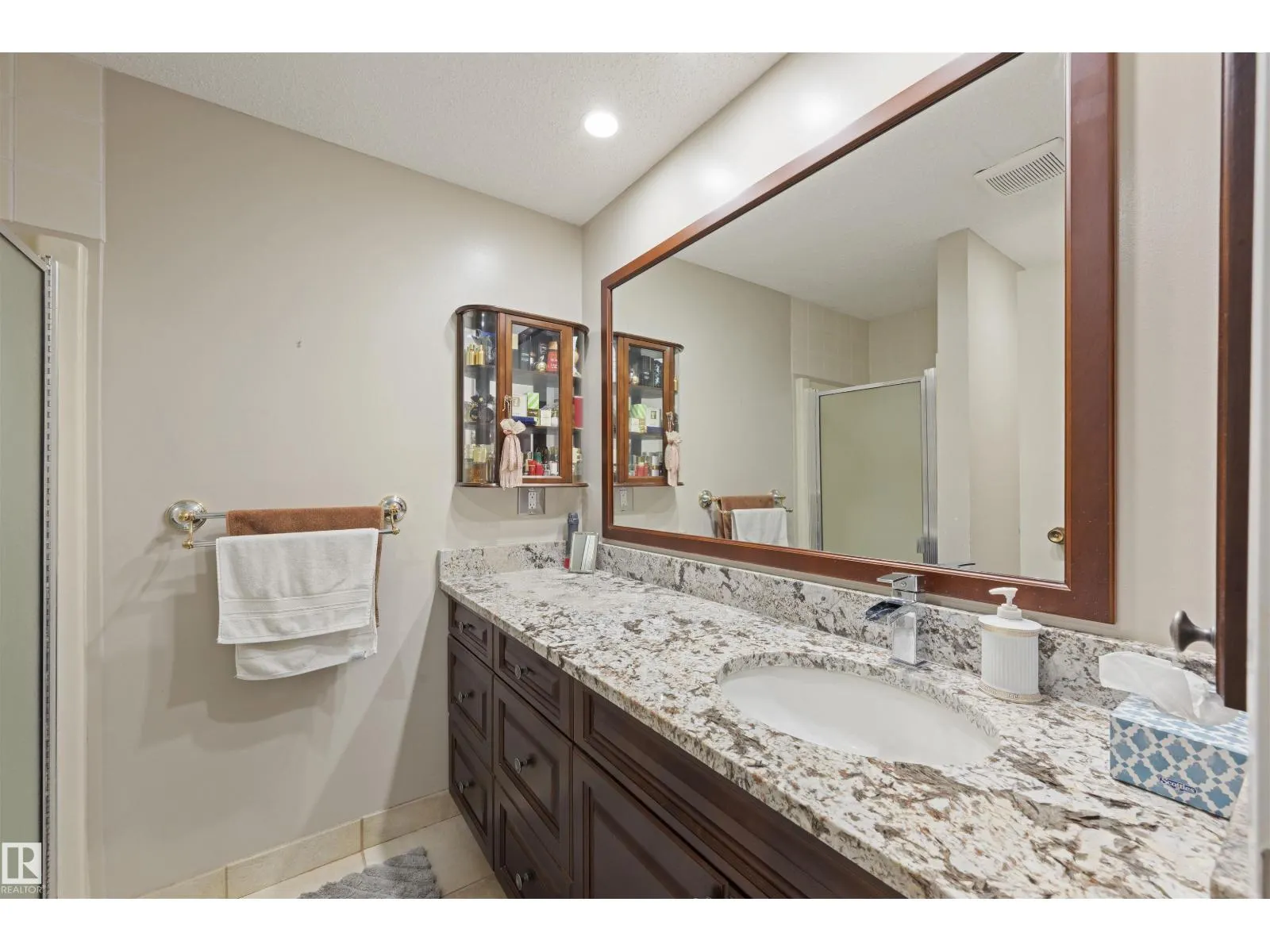 2811 125 ST NW