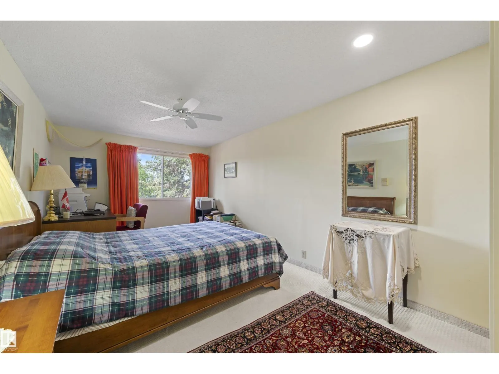 2811 125 ST NW