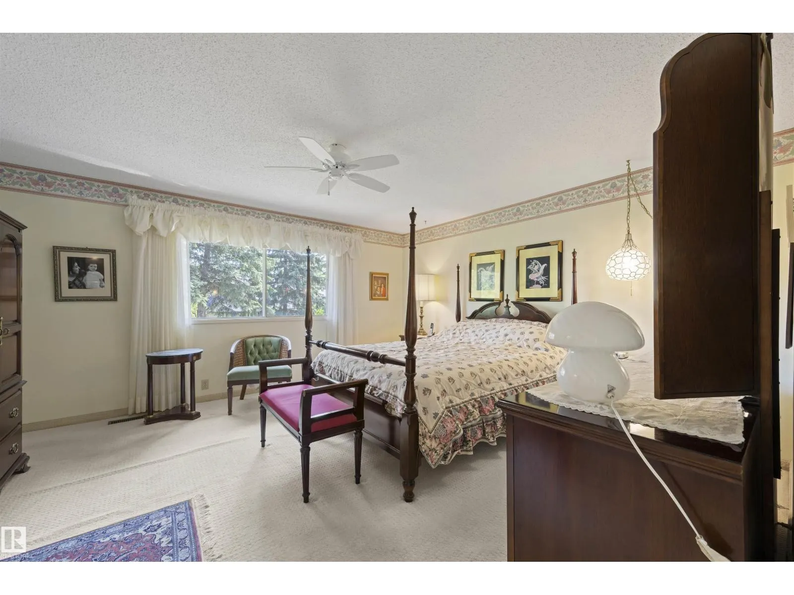 2811 125 ST NW