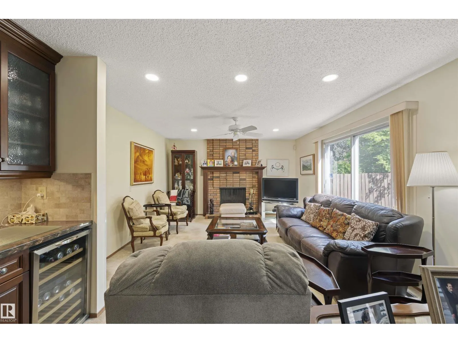 2811 125 ST NW