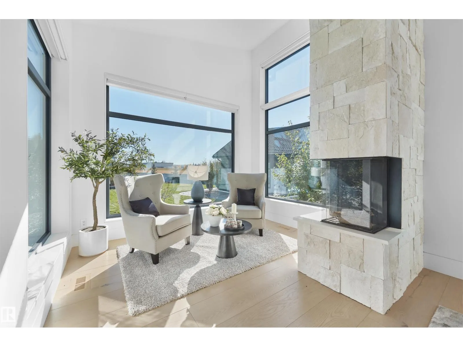 46 KINGSFORD CR