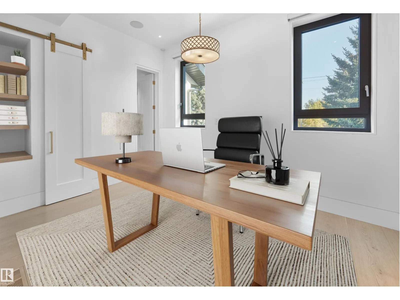 46 KINGSFORD CR