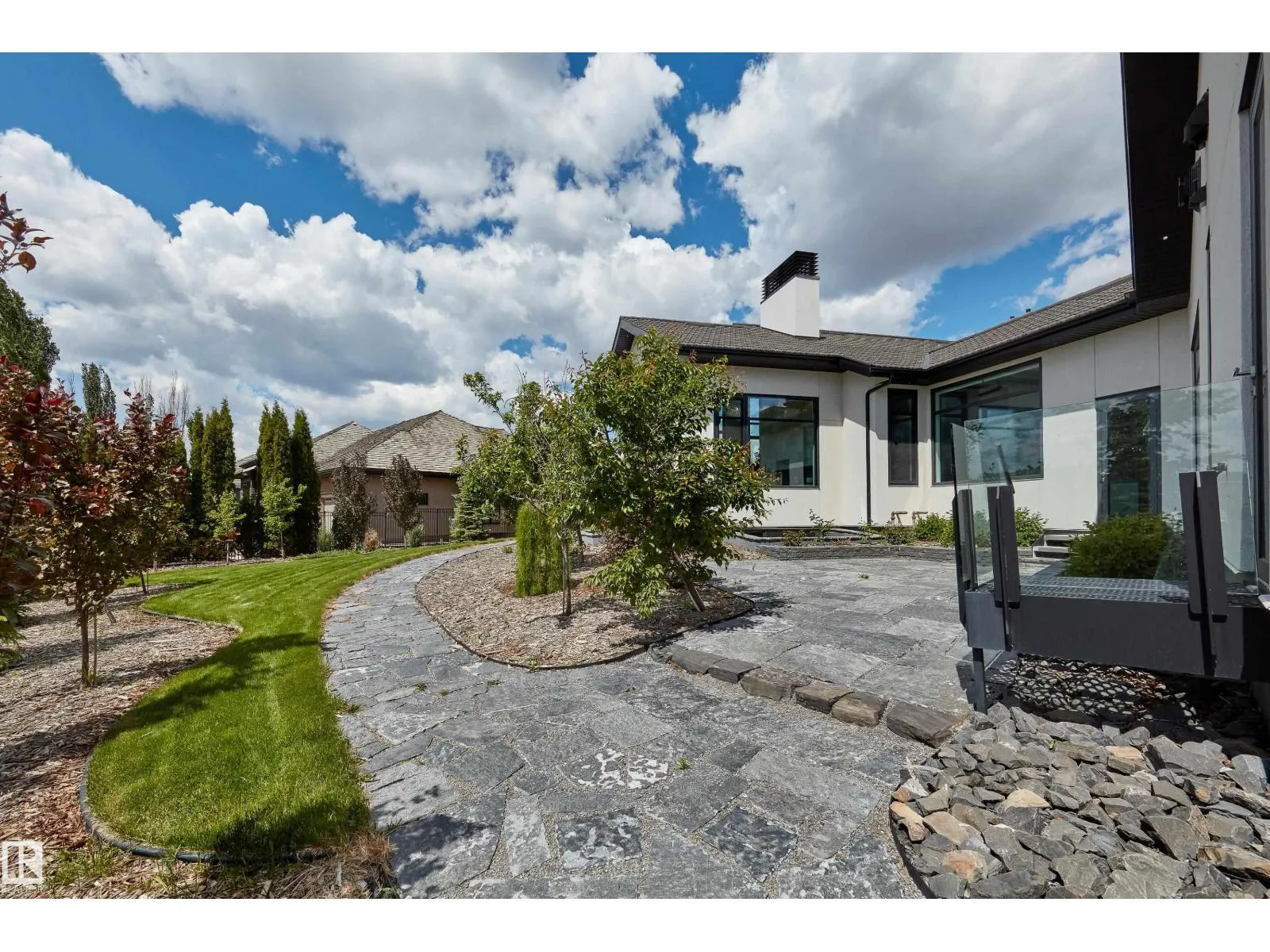 46 KINGSFORD CR