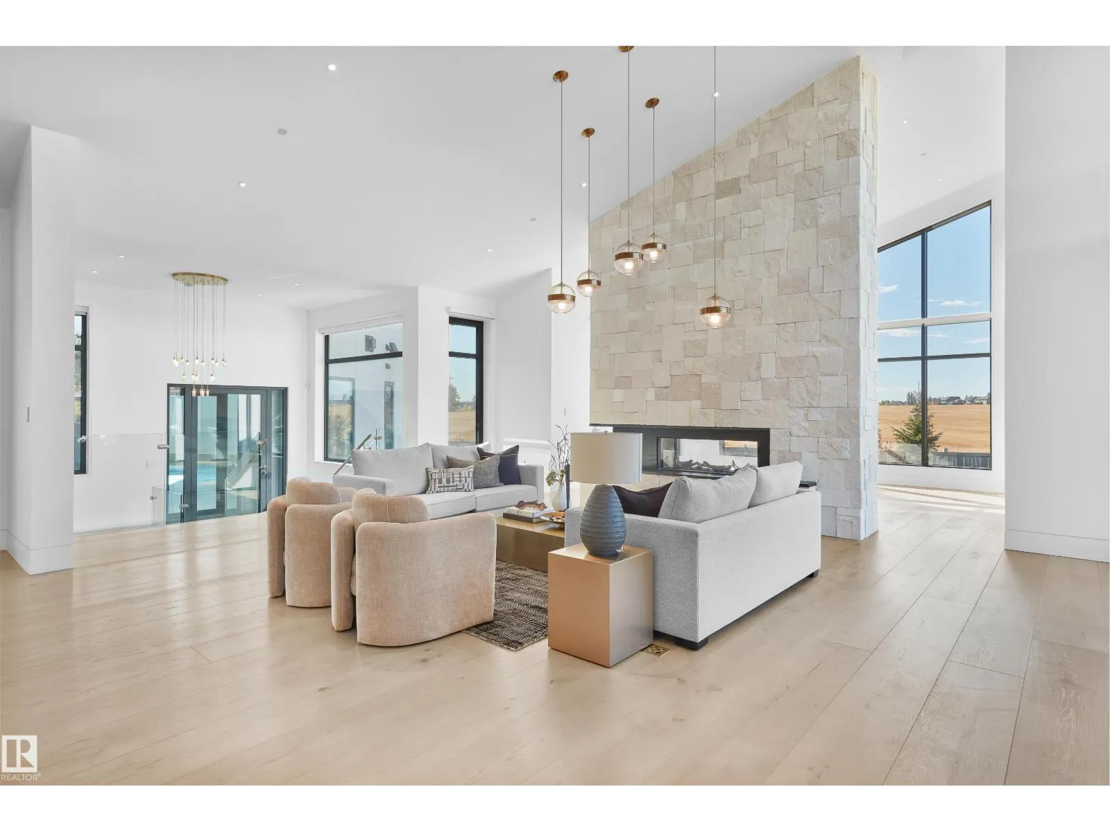 46 KINGSFORD CR
