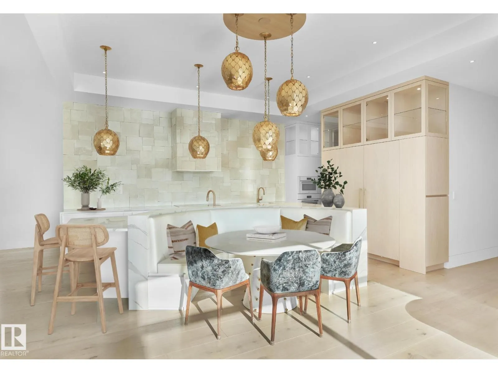 46 KINGSFORD CR