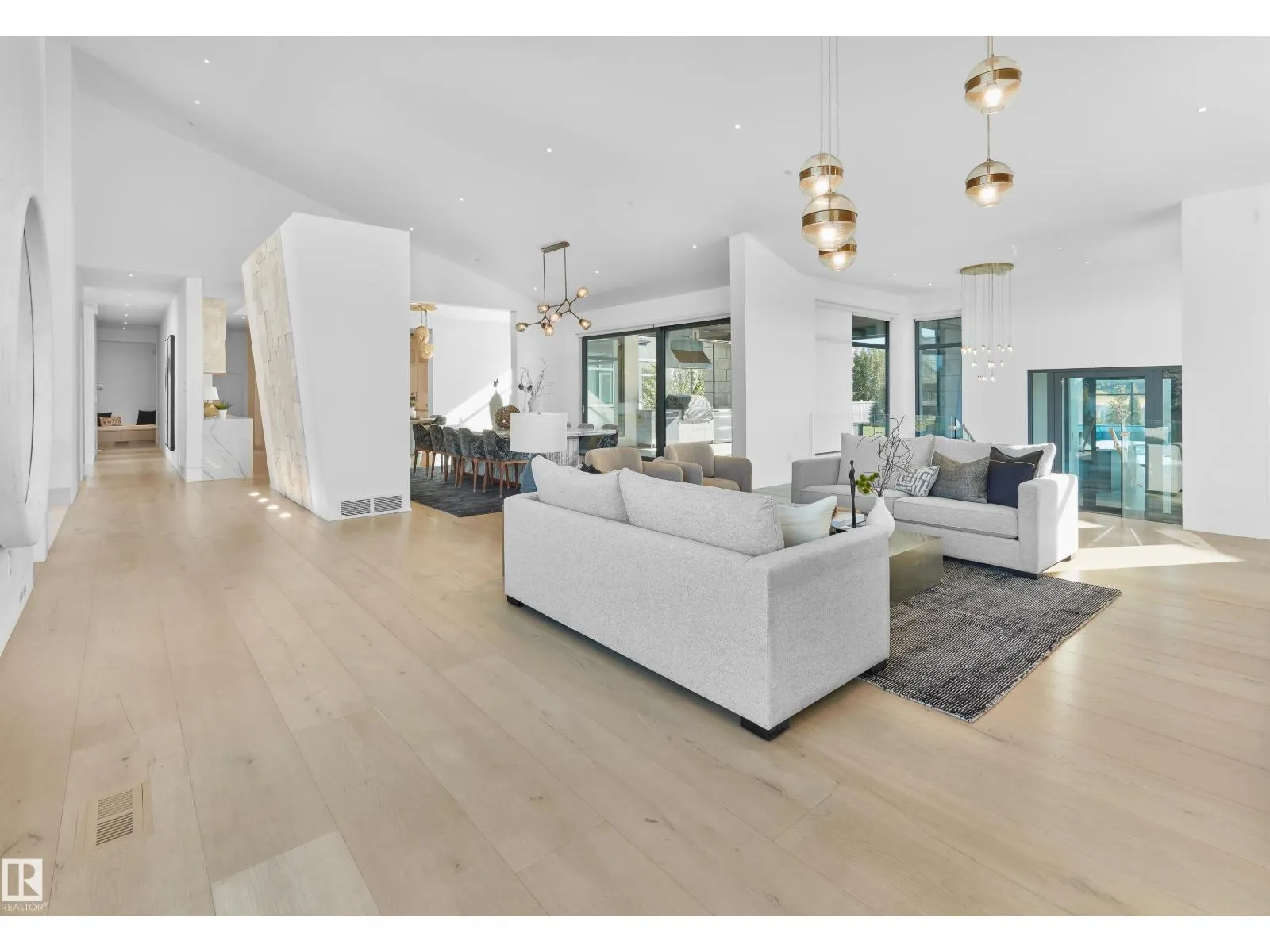 46 KINGSFORD CR