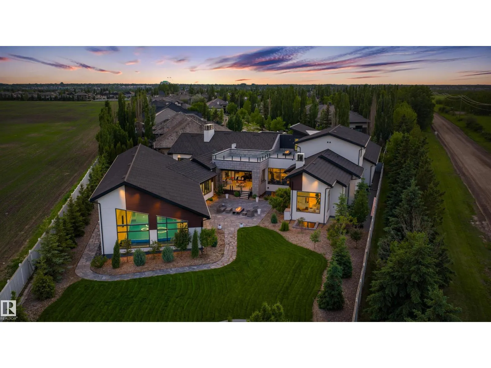 46 KINGSFORD CR