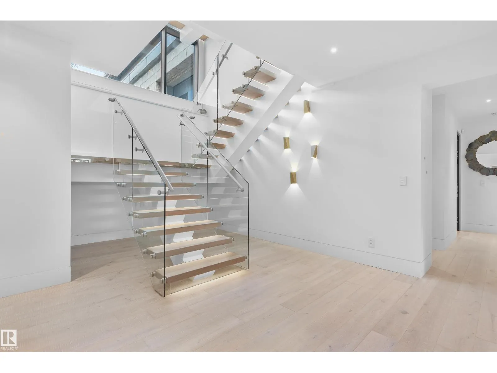46 KINGSFORD CR