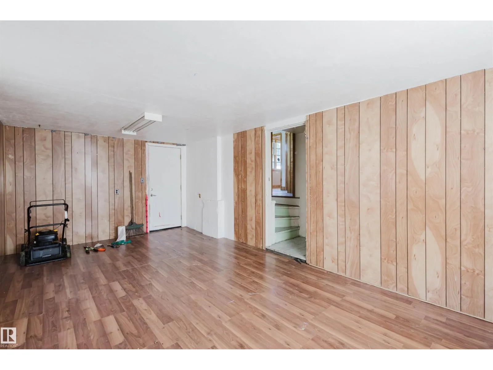 10827 111 ST NW