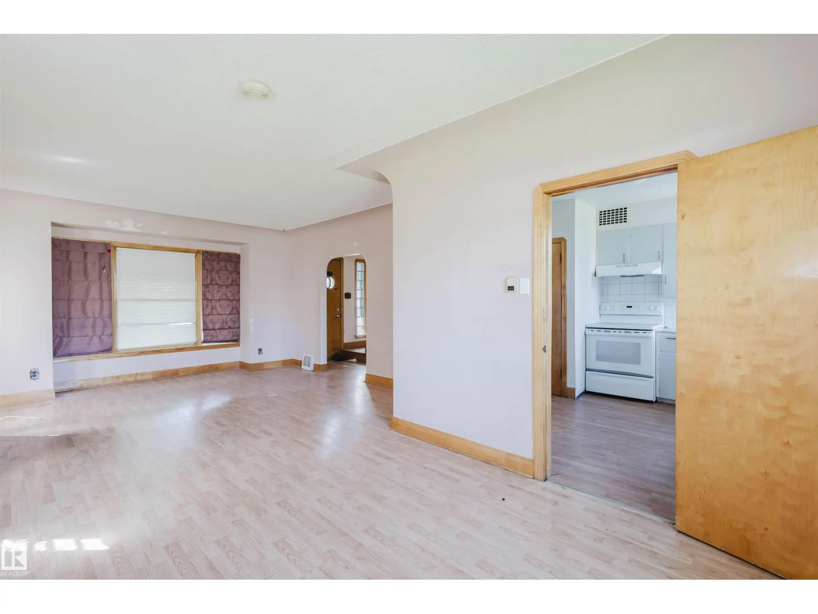 10827 111 ST NW