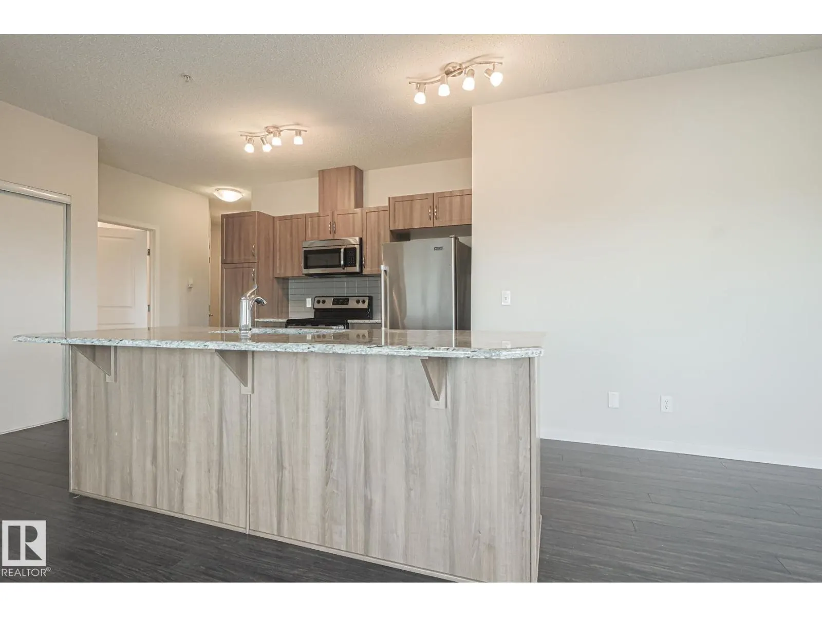 #402 1820 RUTHERFORD RD SW SW