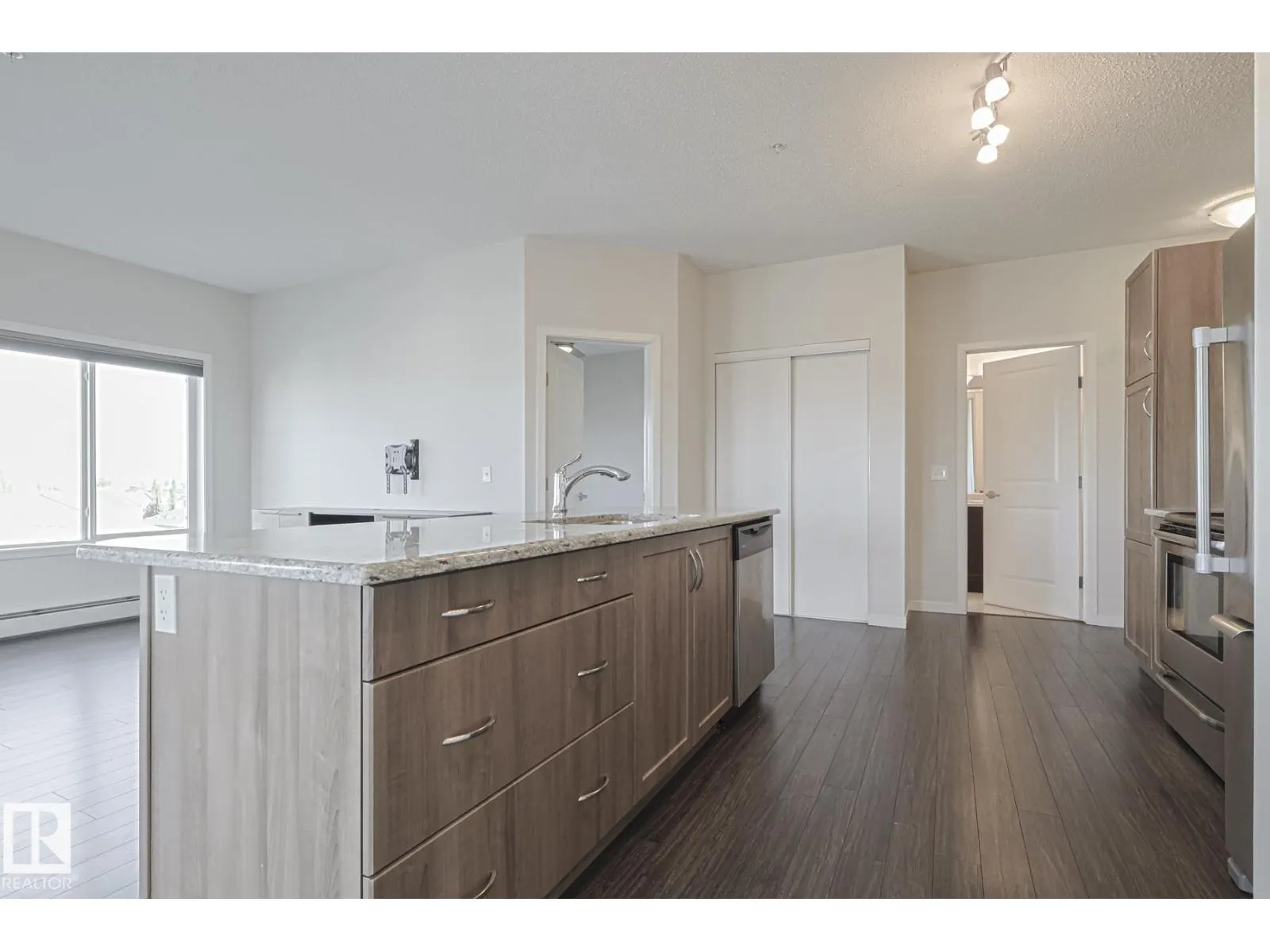 #402 1820 RUTHERFORD RD SW SW