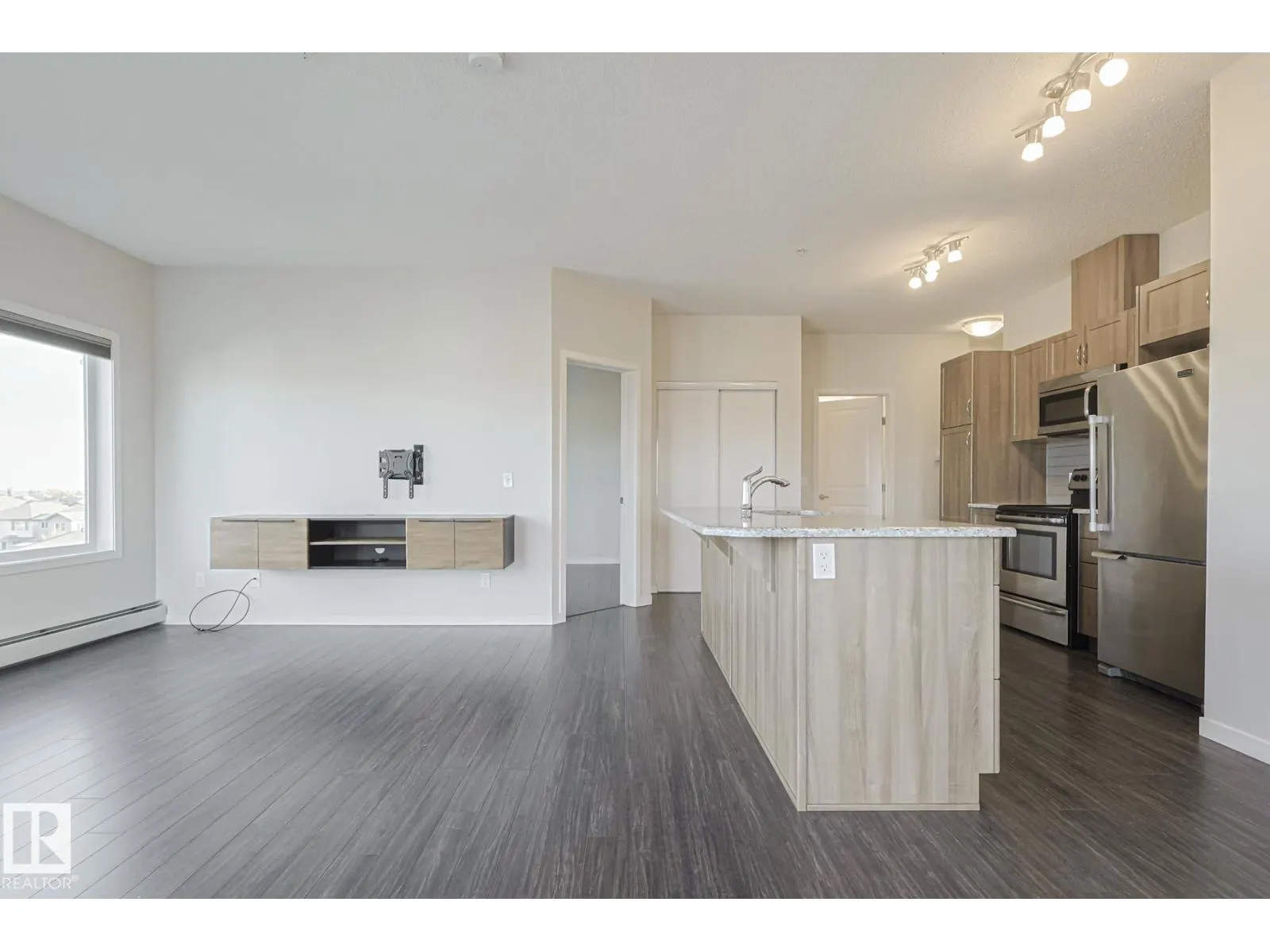 #402 1820 RUTHERFORD RD SW SW