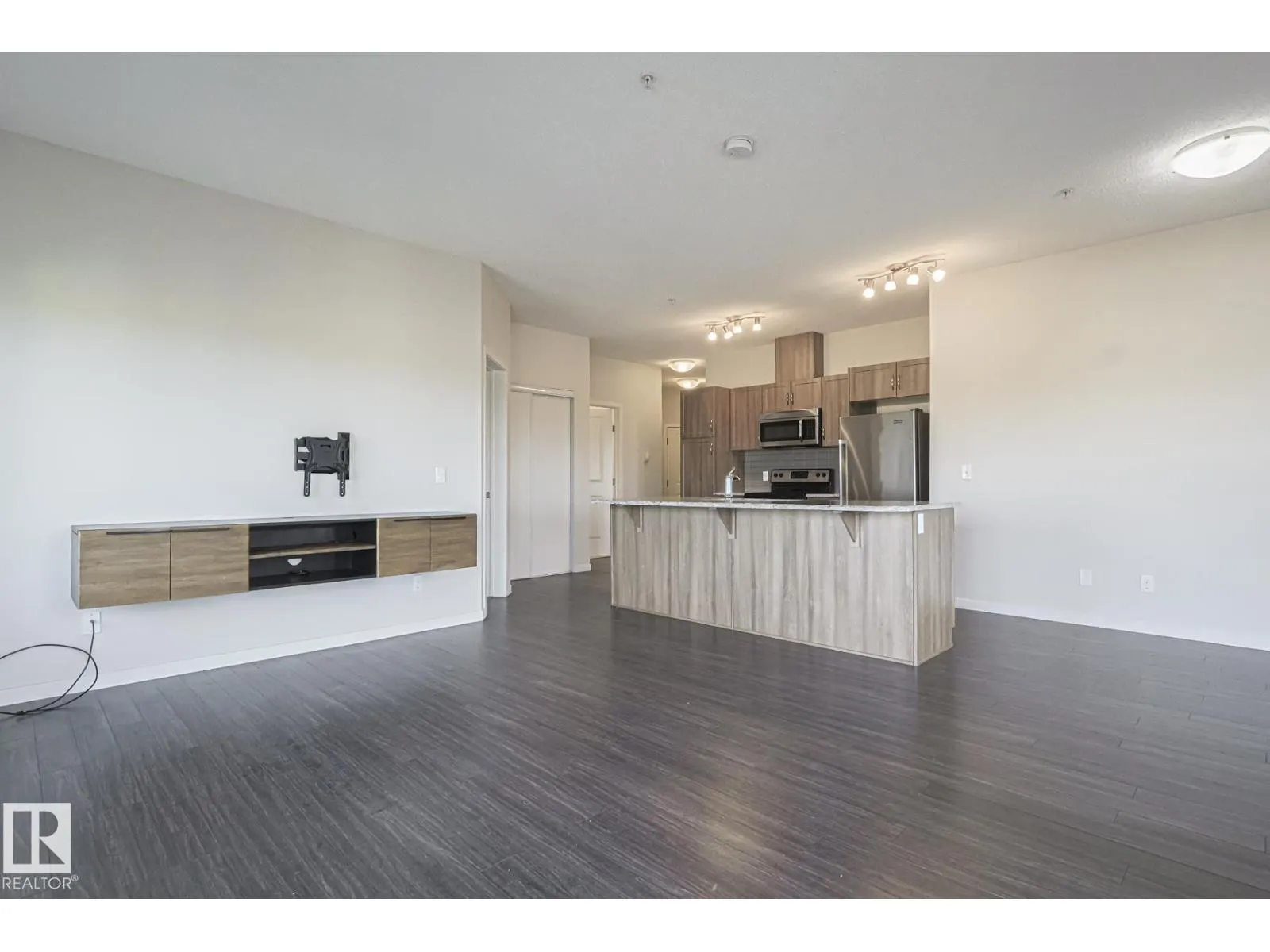 #402 1820 RUTHERFORD RD SW SW
