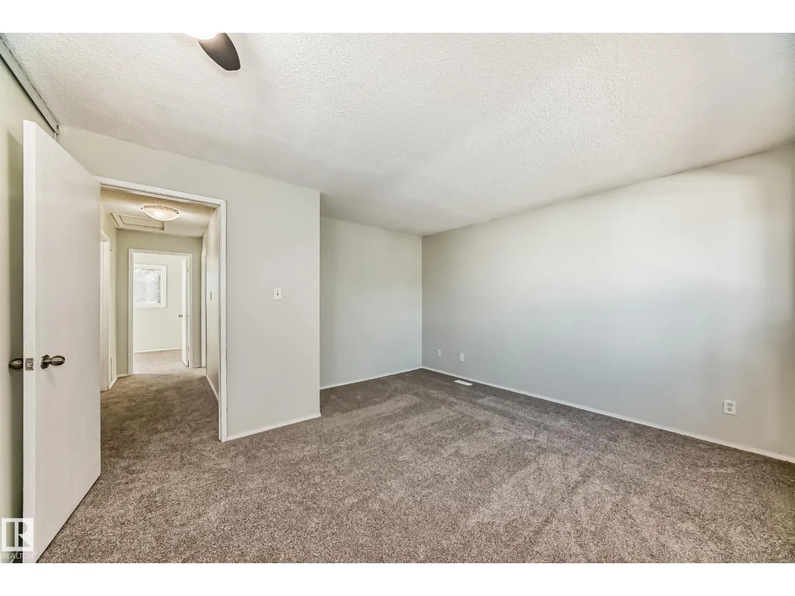 #17 1651 46 ST NW