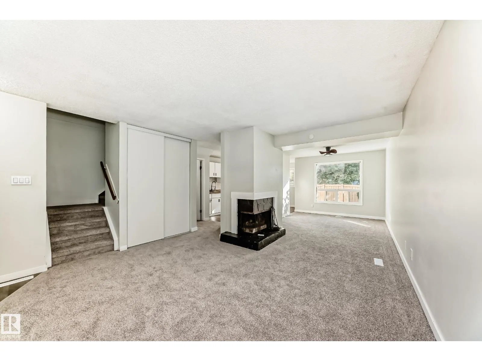 #17 1651 46 ST NW