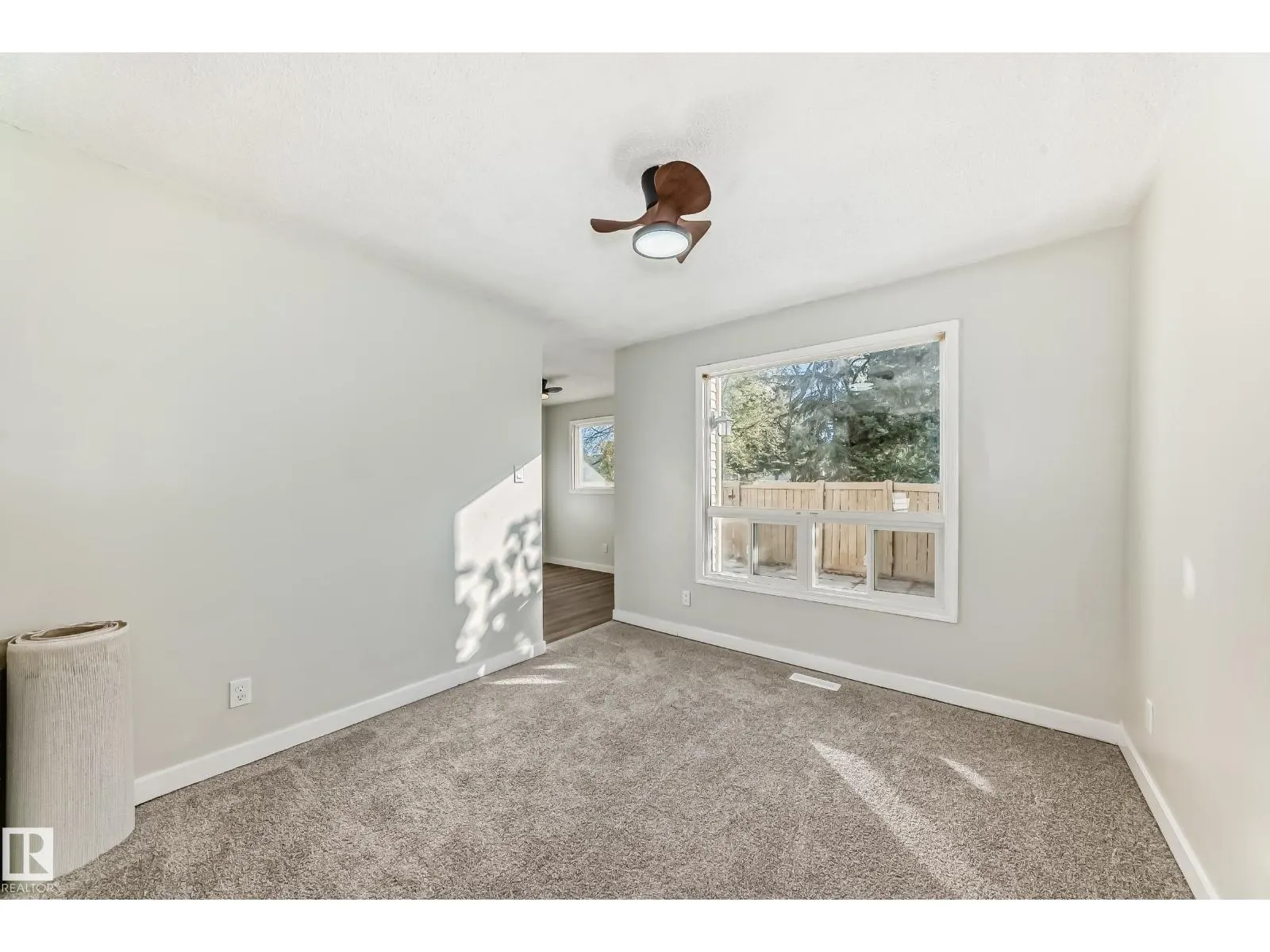 #17 1651 46 ST NW