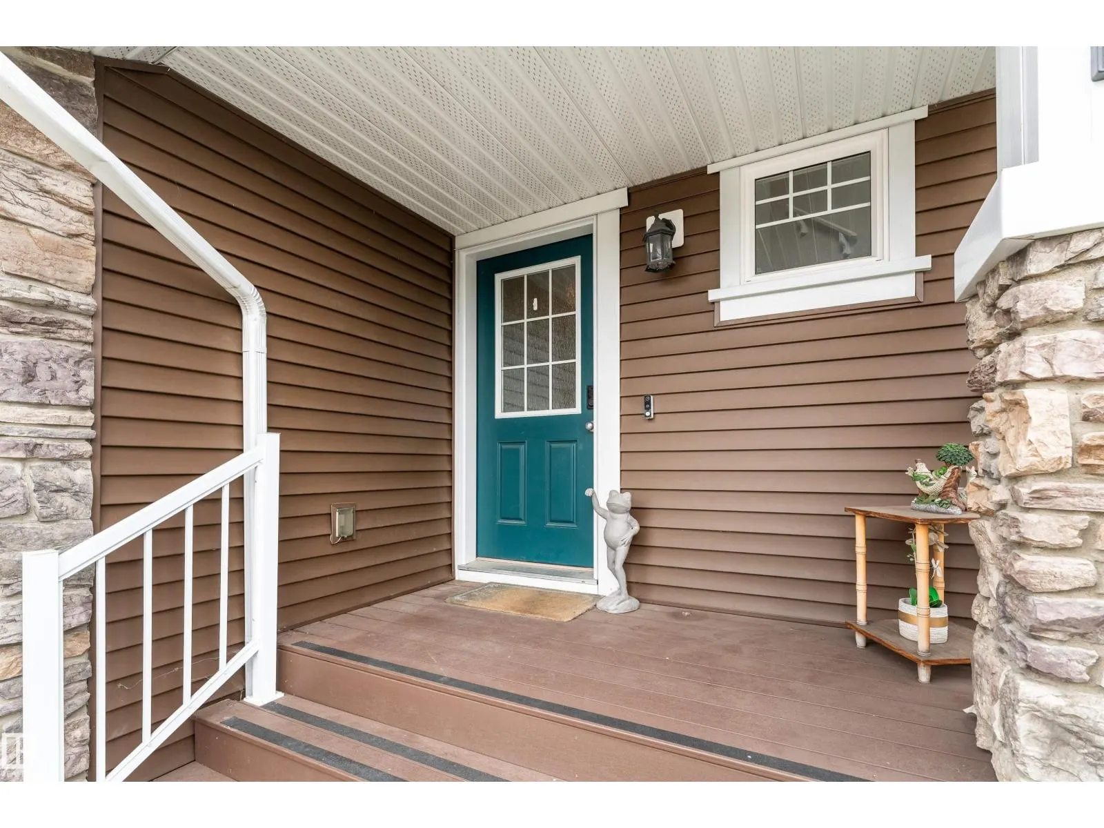 521 EBBERS WY NW
