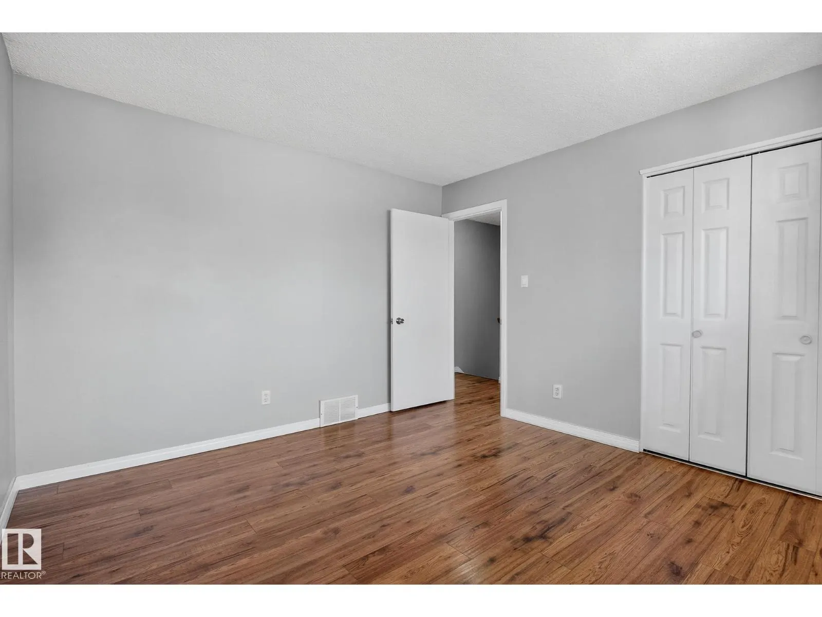 8012 172 ST NW