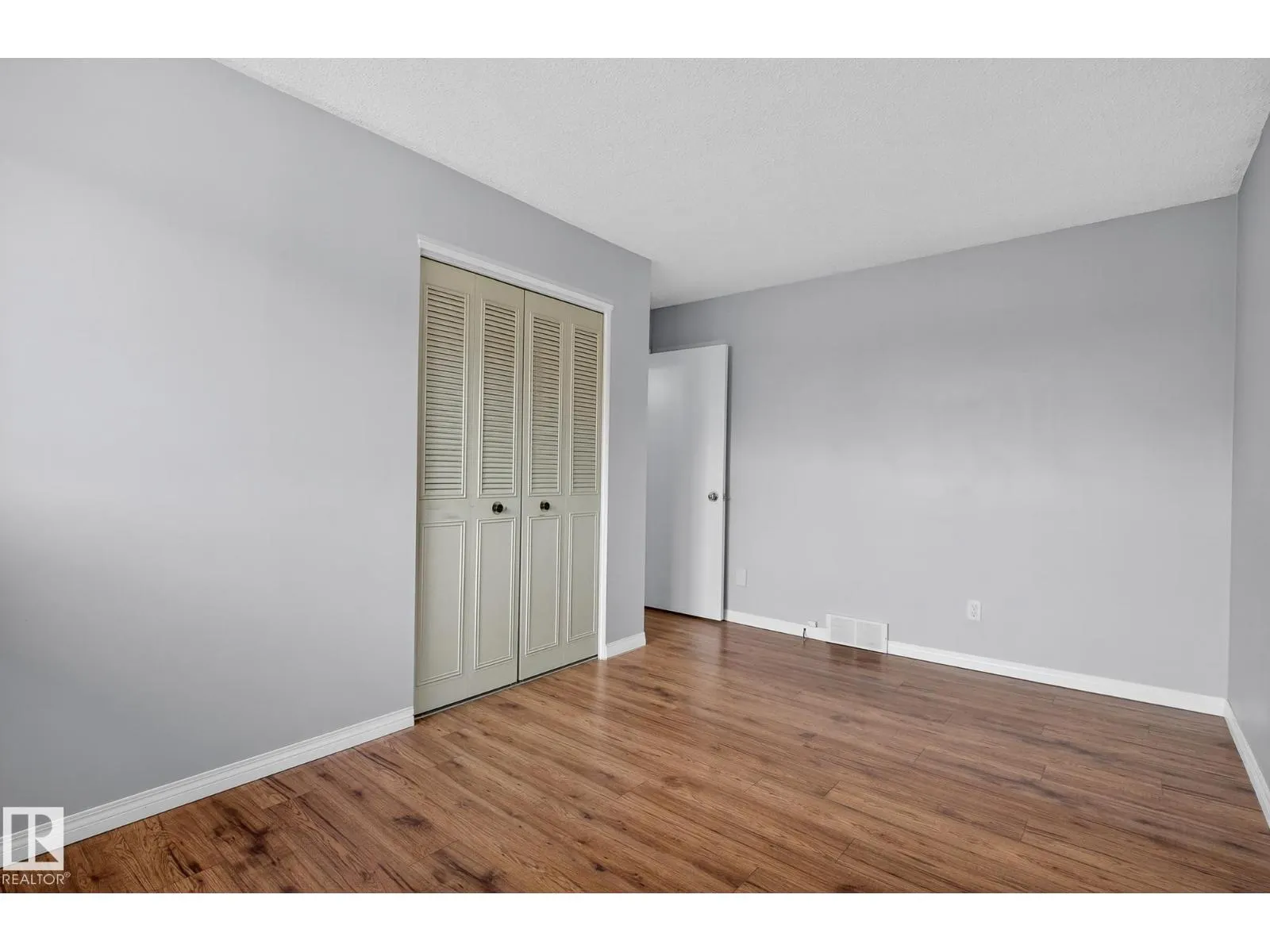 8012 172 ST NW