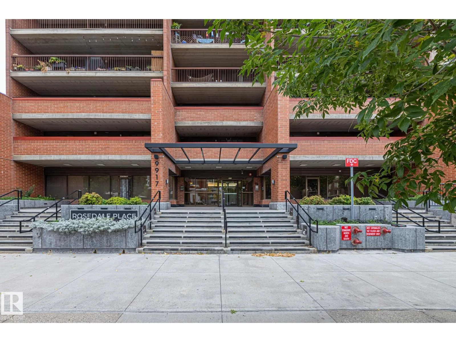 #905 9917 110 ST NW