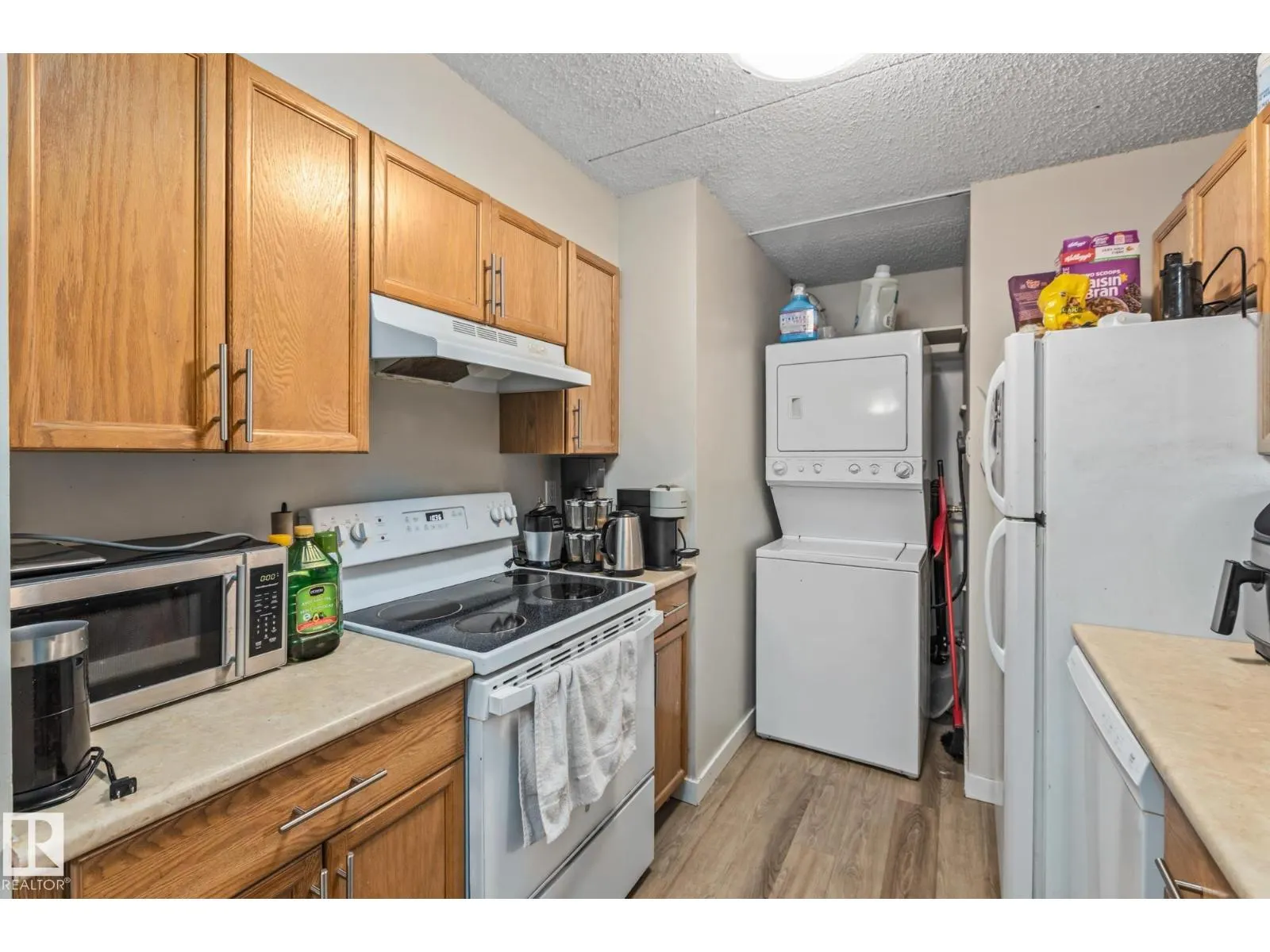 #905 9917 110 ST NW