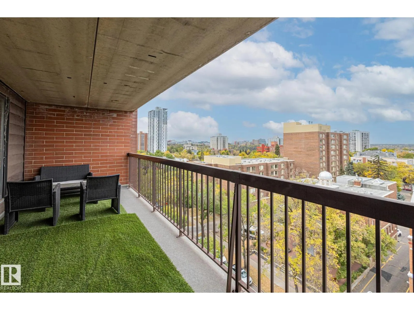 #905 9917 110 ST NW