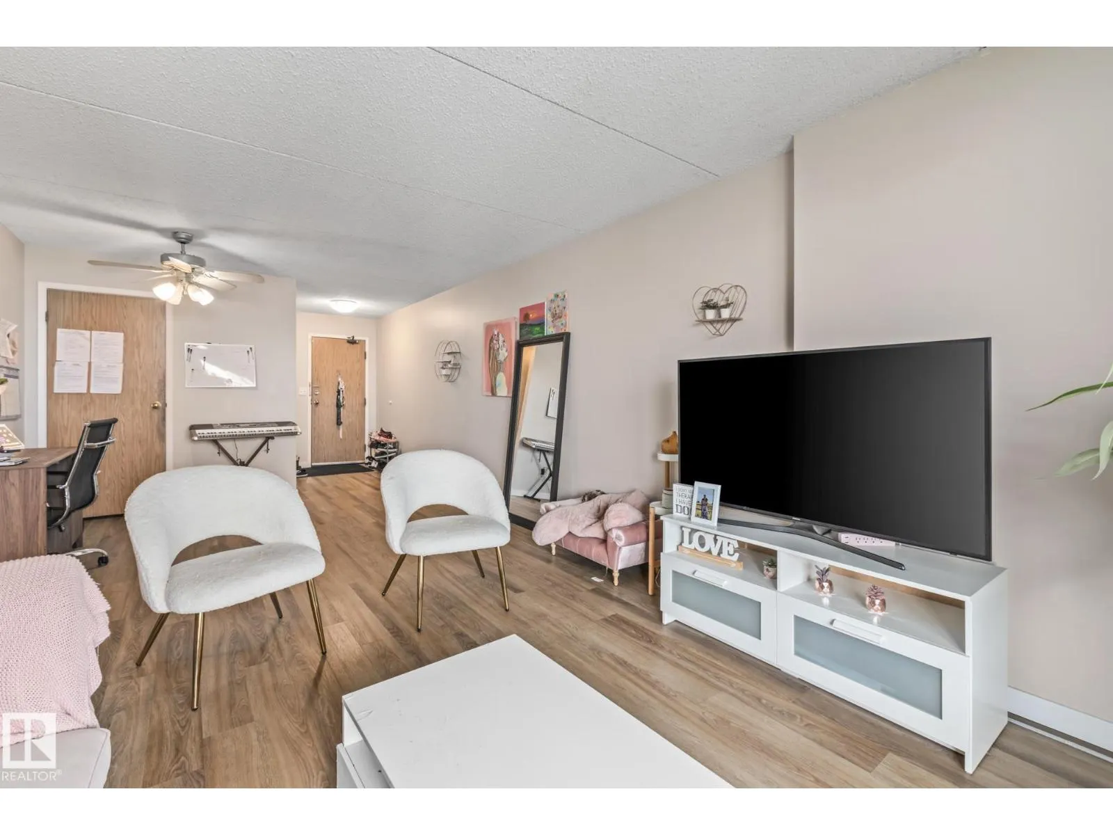 #905 9917 110 ST NW