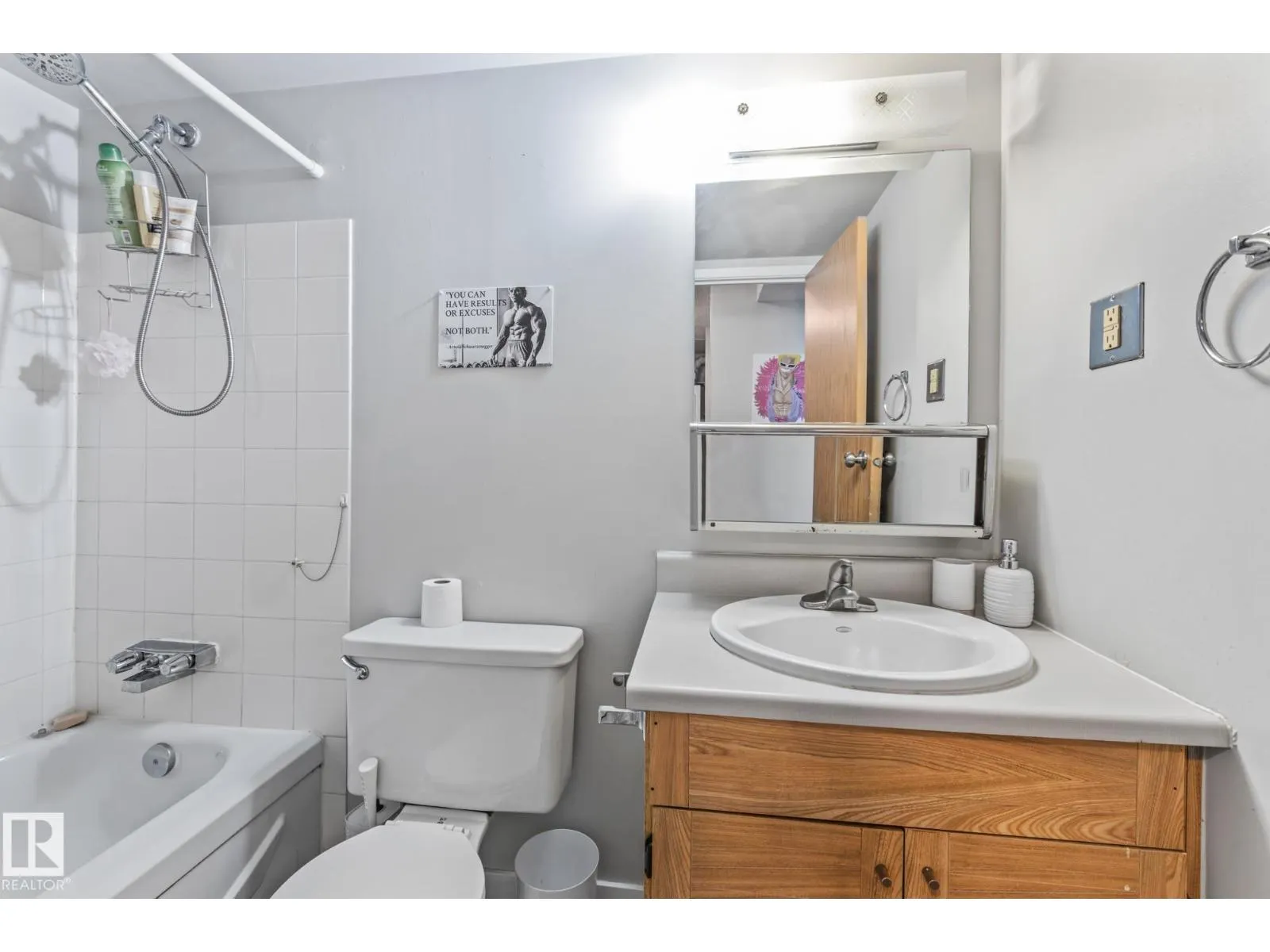 #905 9917 110 ST NW
