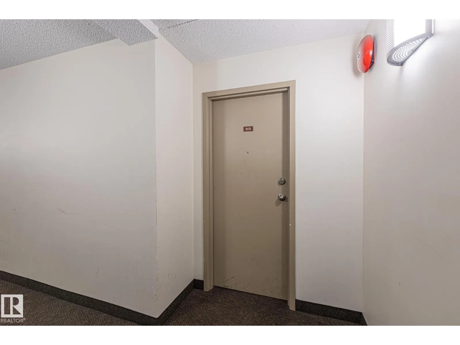 #905 9917 110 ST NW