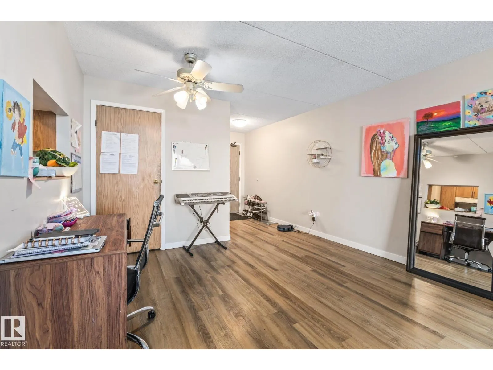 #905 9917 110 ST NW