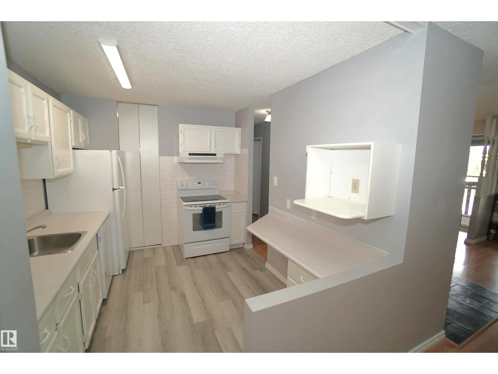 245 SURREY GARDENS GD NW