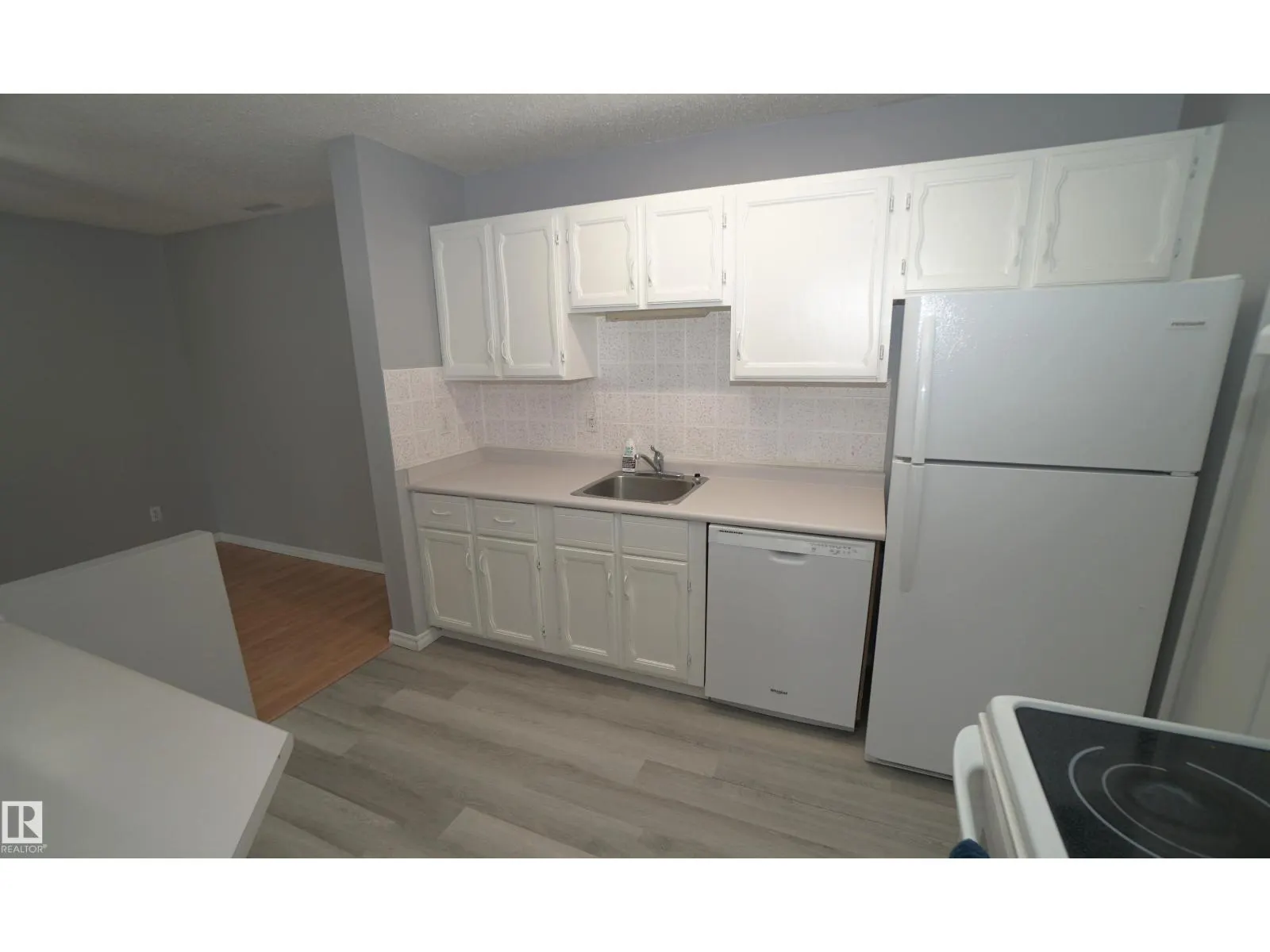 245 SURREY GARDENS GD NW