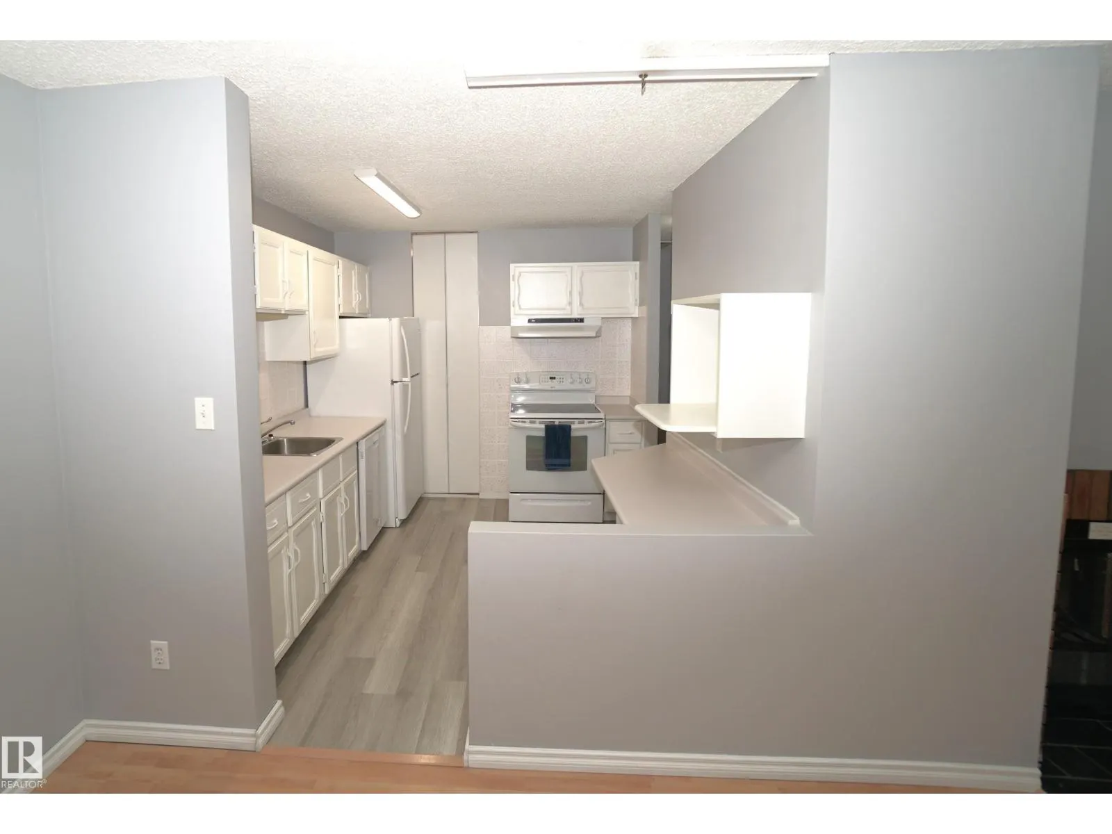 245 SURREY GARDENS GD NW