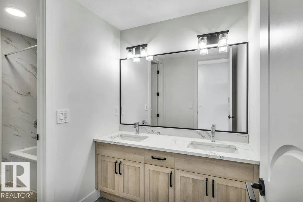 48 ELDRIDGE PT