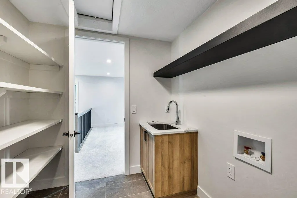 48 ELDRIDGE PT