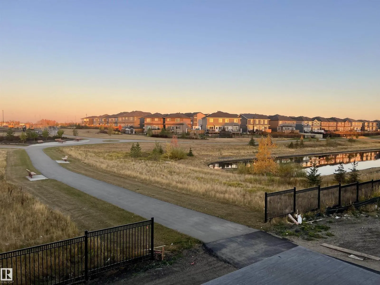 48 ELDRIDGE PT