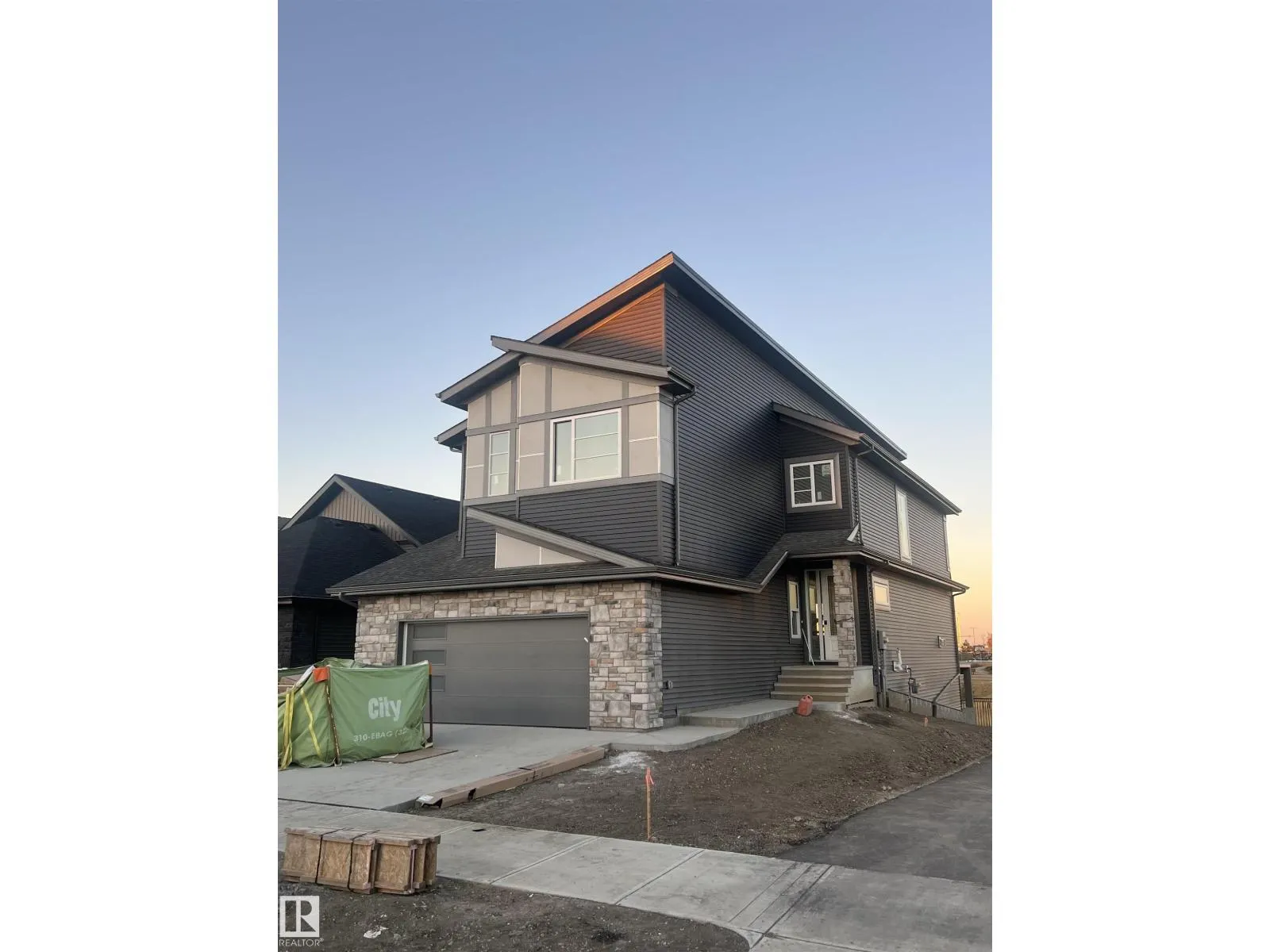 48 ELDRIDGE PT