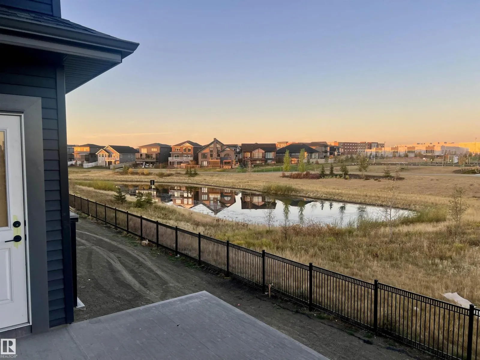 48 ELDRIDGE PT