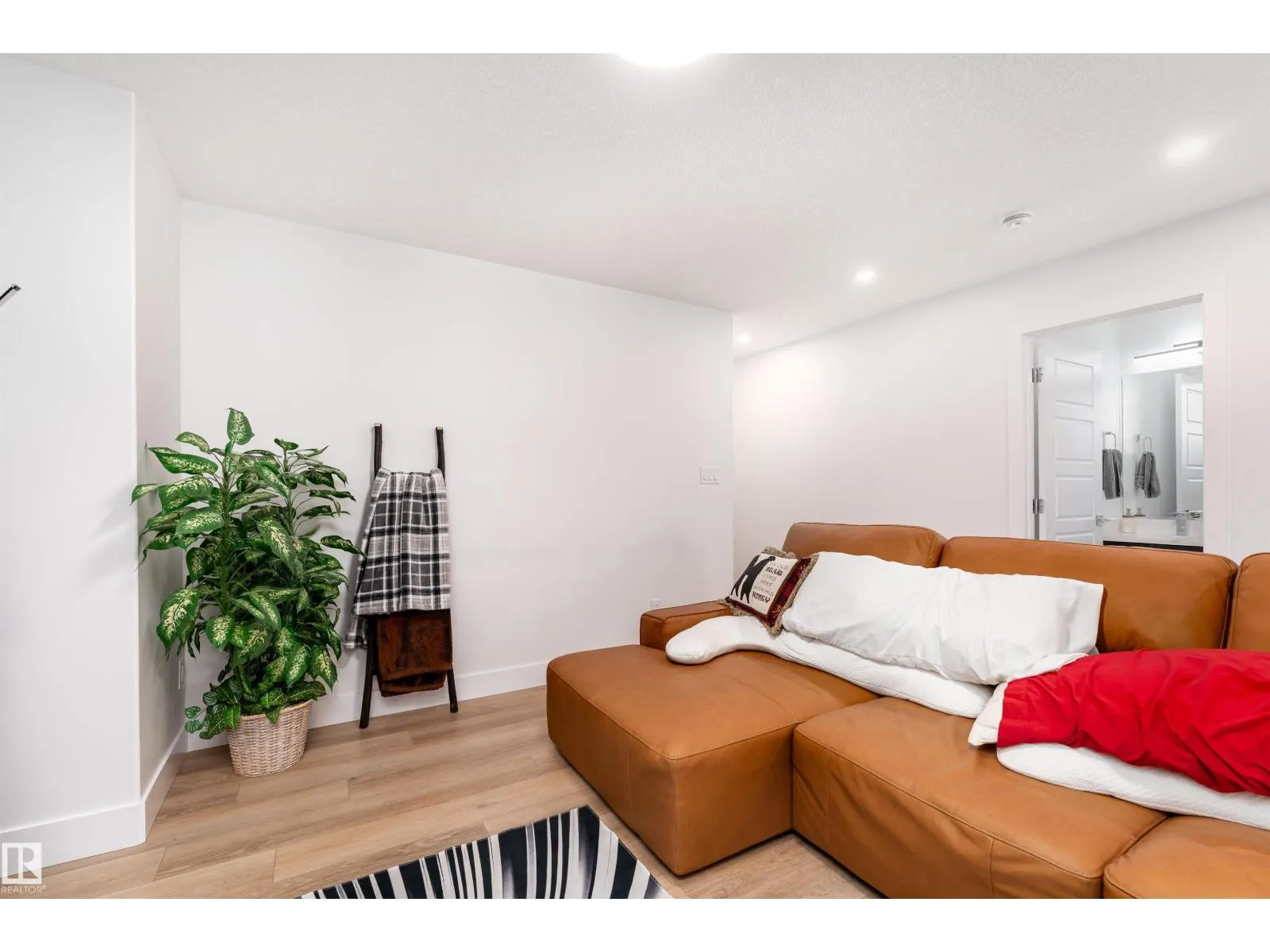 3235 PELERIN CR